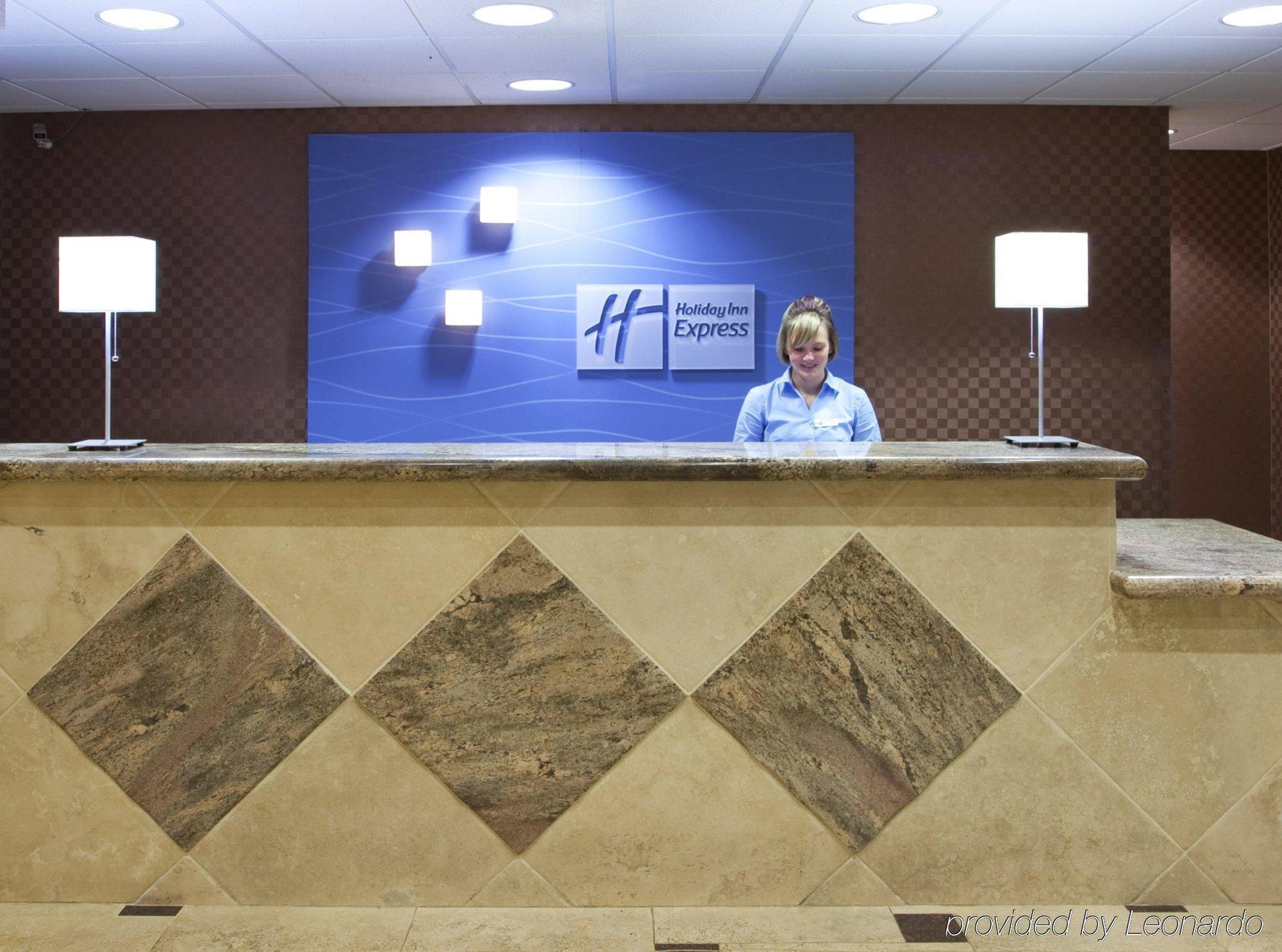 Holiday Inn Express Toledo-Oregon, An Ihg Hotel מראה פנימי תמונה