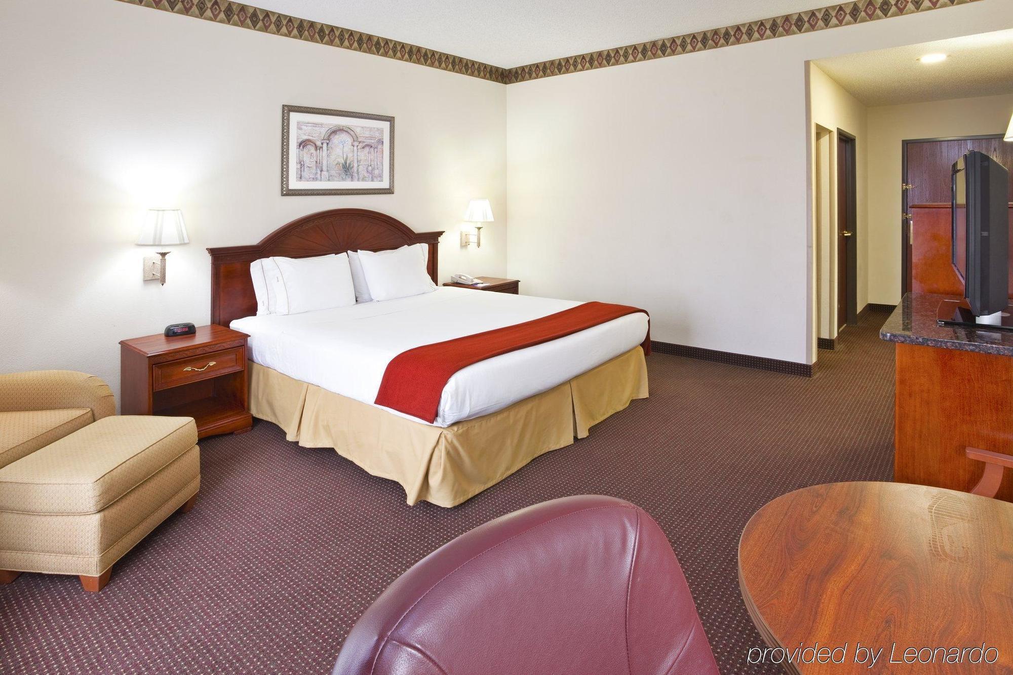 Holiday Inn Express Toledo-Oregon, An Ihg Hotel חדר תמונה
