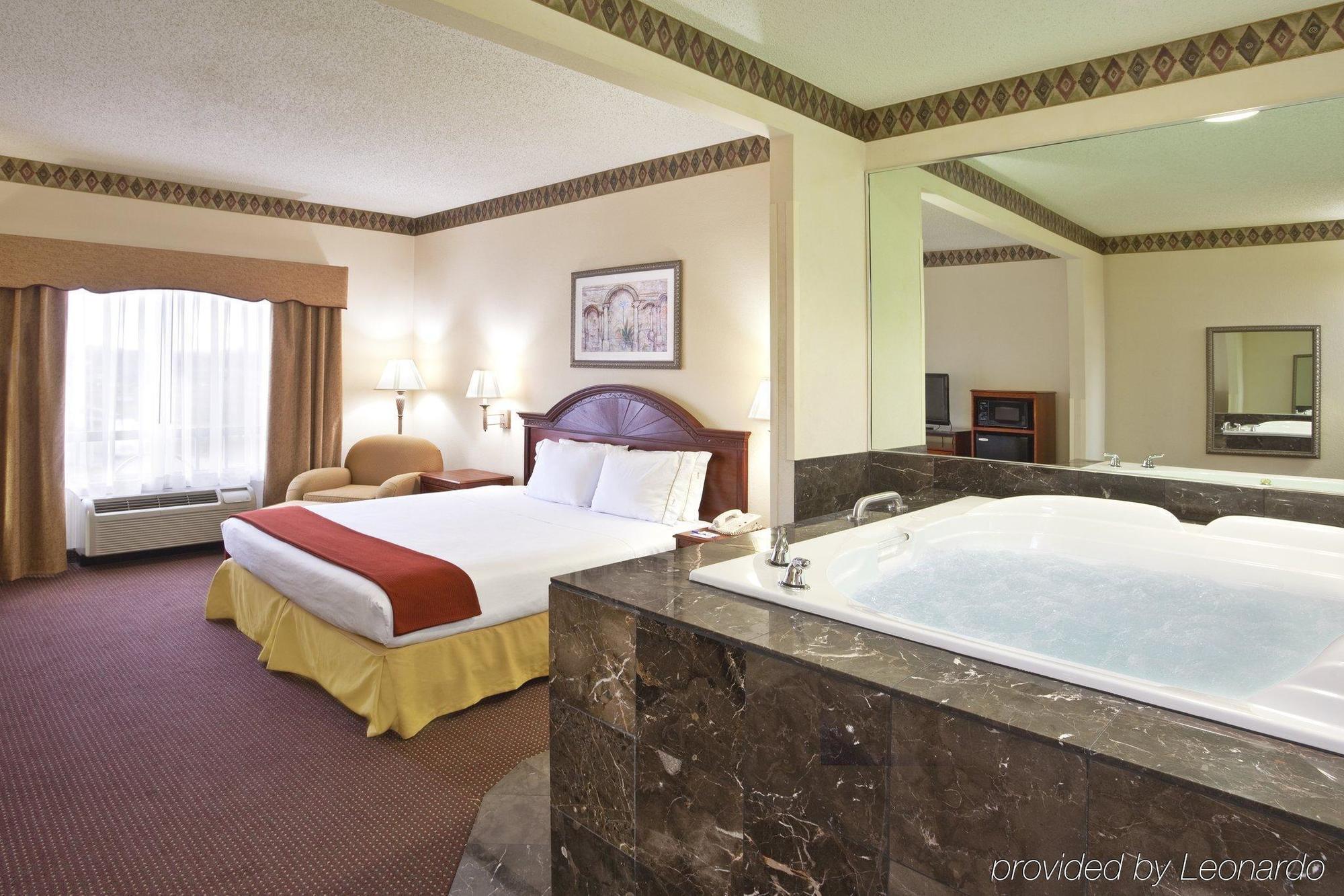 Holiday Inn Express Toledo-Oregon, An Ihg Hotel מראה חיצוני תמונה